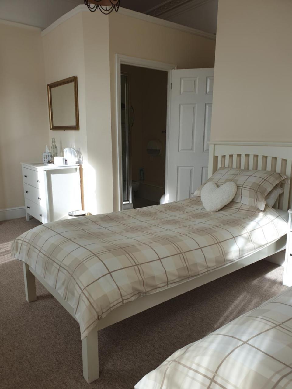 Crofton Guest House Уэймут Экстерьер фото